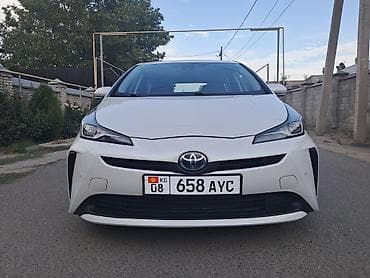 camri 55: Toyota Prius: 2022 г., 1.8 л, Вариатор, Гибрид, Лифтбек — 1