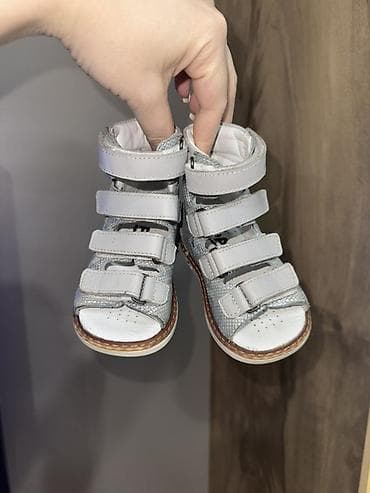 Детская обувь: Детские высокие ортопедические сандалии с открытым носком.Б/у в — 2
