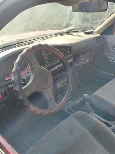 машинка б у: Mazda 626: 1996 г., 2 л, Механика — 4