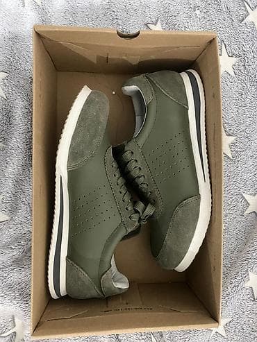 Кроссовки в коробке, цвет — оливковый (хаки). - Материалы