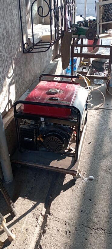 генератор маленький: Продаю генератор. Минимальное выдаваемое количество Киловатт 4 Кв — 1