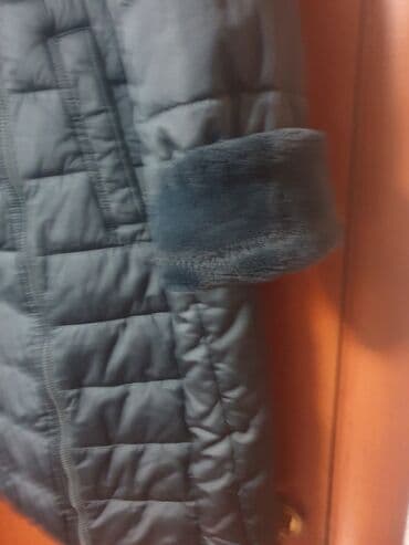 спортивные пуховики: Новое зимнее пальто био-пух . Производство Италия.Капюшон и манжеты — 12