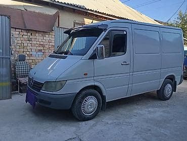 Унаа: Жеңил жүк ташуучу унаа, Mercedes-Benz, Колдонулган — 1