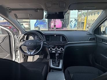 reno duster: Hyundai Elantra: 2018 г., 2 л, Автомат, Бензин, Седан — 9