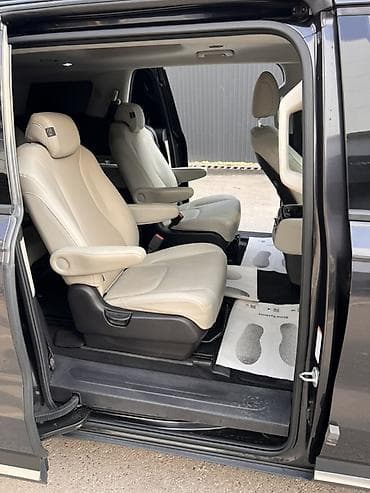 Kia: Kia Carnival: 2021 г., 2.2 л, Автомат, Дизель, Вэн/Минивэн — 7