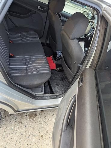 bmw touring: Ford Focus: 2008 г., 1.8 л, Механика, Бензин, Универсал — 5