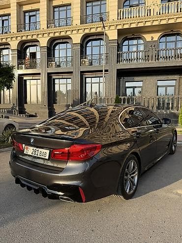губа g30: BMW 5 series: 2019 г., Седан — 4