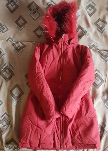 больших размеров: Куртка ЗИМНЯЯ красная с натуральным мехом. Размер XS(на очень — 1