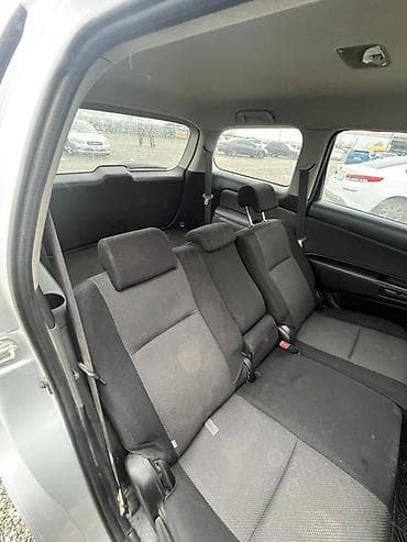 golf 3 universal: Toyota WISH: 2003 г., 1.8 л, Автомат, Бензин, Универсал — 4