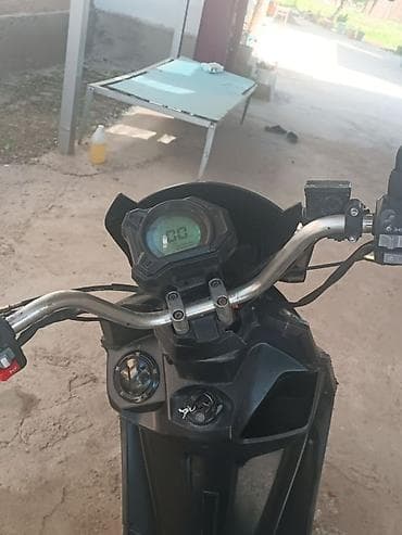 Мотозапчасти и аксессуары: Тип скутера 150 куб. см, Бензин, Б/у — 4