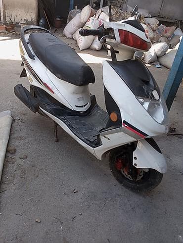 детский мопед на бензине: Скутер M8 150 куб - Тип: бензиновый скутер (вариатор) - Модель: M8 — 9