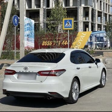 кемпинг дом на колесах: Toyota Camry: 2020 г., 3.5 л, Автомат, Бензиновая, Седан — 4