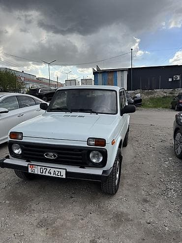 ВАЗ (ЛАДА) 4x4 Нива: 2015 г., 1.7 л, Ручные, Бензин, Внедорожник