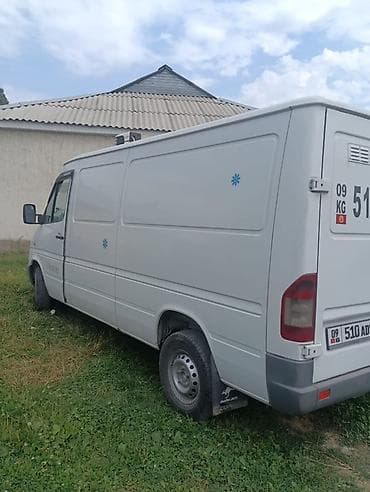 короткая база: Рефрижераторный фургон на базе Mercedes-Benz Sprinter (длинная база — 4