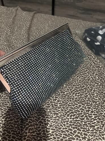 черная удлиненная куртка: Сумочка на вечер, отличный вариант для выпускного вечера, новая — 2