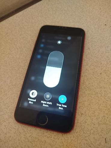 iphone 3: IPhone SE 2020, Б/у, 64 ГБ, Красный, Защитное стекло, 77 % — 4