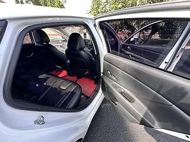 арзан машине: Hyundai Elantra: 2023 г., 1.6 л, Автомат, Бензин, Седан — 6