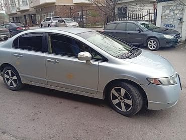 civic 5d: Honda Civic — интерьер и оснащение - Просторный салон с бежевой — 8