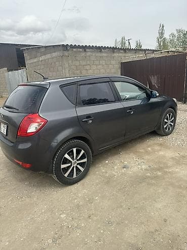 запчасти на киа бишкек фото: Kia Ceed: 2012 г., 1.6 л, Кол менен иштөөчү, Бензин, Хетчбек — 5