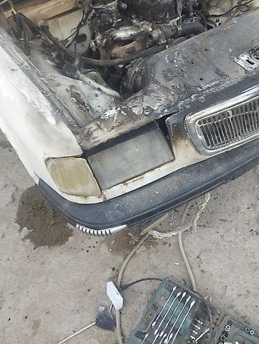 Унаа сатуу: ГАЗ 3110 Volga: 1999 г., 2.4 л, Кол менен иштөөчү, Бензин, Седан — 10