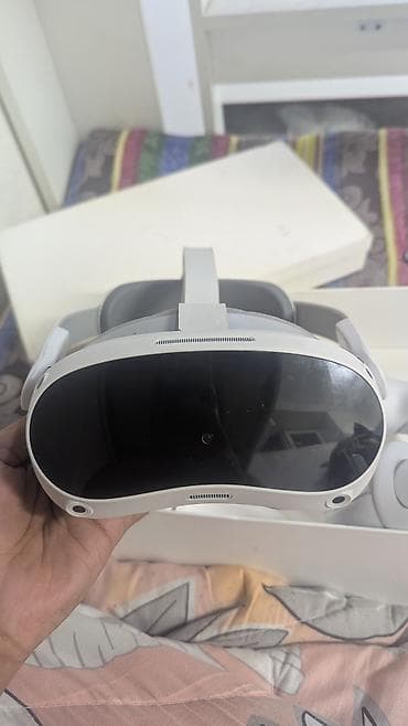 pico neo: Pico 4 — автономный VR‑шлем с контроллерами Комплектация: - Шлем — 3