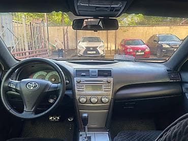 Toyota Camry: 2010 г., 2.5 л, Автомат, Бензин, Седан — 5