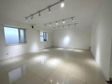 курс парикмахера: Сдаётся коммерческое помещение по первой линии Исанова/Московская (по — 3