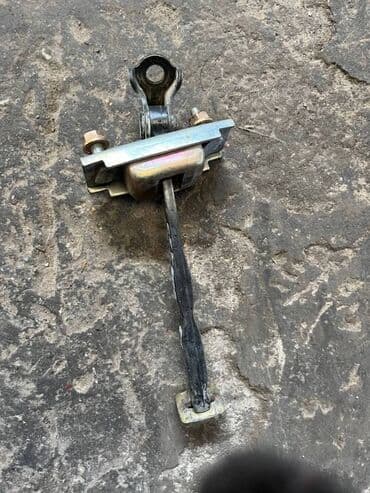 реставрация бронированных дверей: Toyota Sequoia ограничитель двери, Тойота Секвоя дверной ограничитель — 8