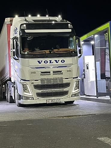 купит генератор: Тягач, Volvo, 2014 г., Тентованный — 1