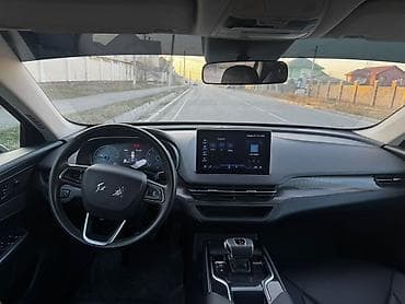 li auto: Huanghai : 2024 г., Электромобиль, Седан — 5