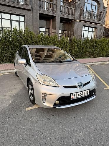 шина сайлун: Toyota Prius: 2012 г., 1.8 л, Автомат, Гибрид — 2