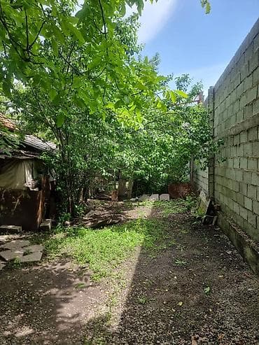 Продаю пол дома БЕЗ РЕМОНТА!!! по Алмаатинской вниз район Гэс2, ул