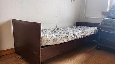 одно спалный кровать: Односпальная кровать, Б/у, С матрасом, длина - 190 см — 1