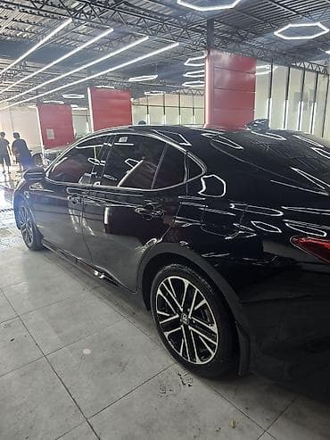 Транспорт: Toyota Camry: 2026 г., 2.5 л, Автомат, Гибрид, Седан — 4