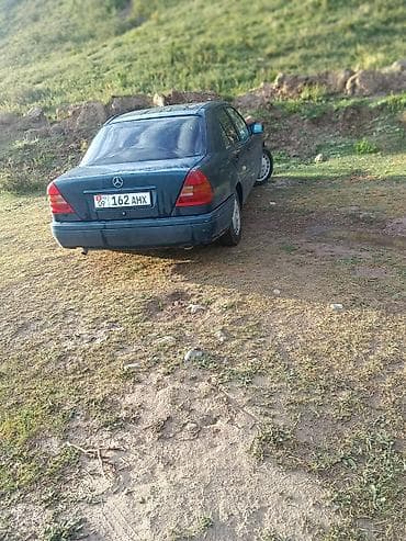 мерседес т 1: Mercedes-Benz C-Class: 1994 г., 1.8 л, Кол менен иштөөчү, Бензин, Седан — 4
