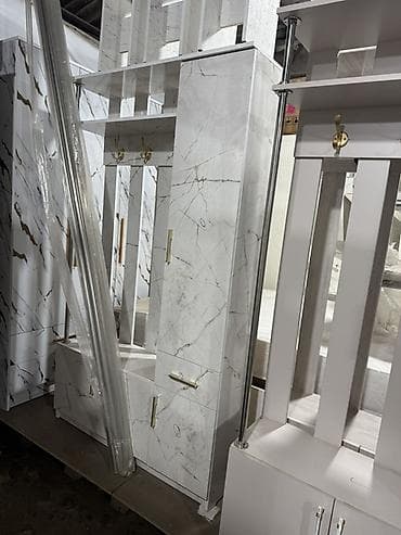 прихож: Прихожая модульная с отделением для верхней одежды и обуви. Размер — 9