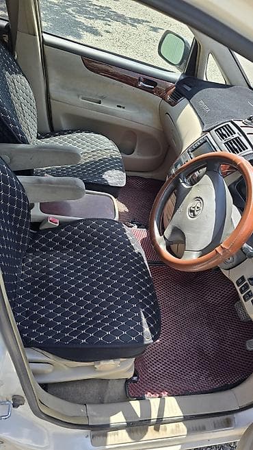 тез арада: Toyota Ipsum: 2001 г., 2.4 л, Автомат, Вэн/Минивэн — 3