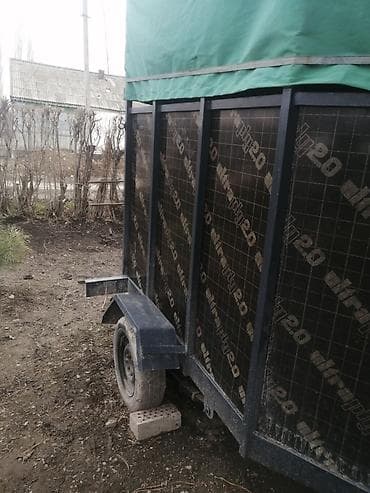 Инструменты для авто: Родные Резиновые Полики Для багажника Audi, цвет - Черный, Б/у, Самовывоз — 2