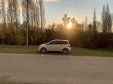 машины китайские: Toyota Ist: 2005 г., 1.3 л, Кроссовер — 8