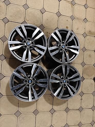 Литые Диски R 20 BMW, Комплект, отверстий - 5, Б/у at lalafo.kg Литые Диски R 20 BMW, Комплект, отверстий - 5, Б/у