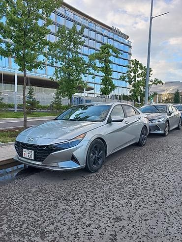 elantra: Hyundai Elantra: 2020 г., Седан — 2