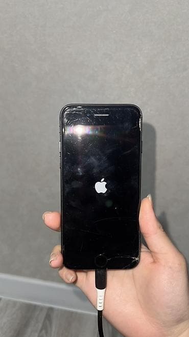 с 9: IPhone 7, Черный, Кабель — 3