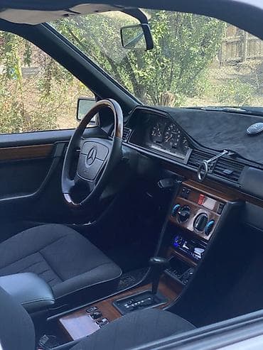 volvo ew160: Mercedes-Benz W124: 1993 г., 2.2 л, Автомат, Газ, Седан — 9