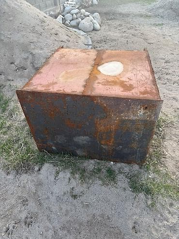 Кафелер, ресторандар үчүн: Советский добротный металлический ящик из листовой стали. - Материал — 2