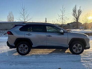 8 клапанный: Toyota RAV4: 2022 г., 2.5 л, Автомат, Гибрид, Кроссовер — 3