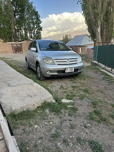 Toyota Ist: 2003 г., 1.3 л, Автомат, Бензин, Хетчбек — 1