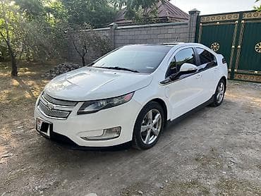 маленькие электро машины: Chevrolet Volt: 2011 г., 1.4 л, Автомат, Электромобиль, Лифтбек — 1
