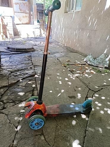 Детский транспорт: Детский трехколесный самокат - Тип: трехколесный (2 передних колеса + — 1