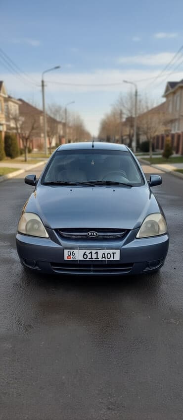 Kia Rio: 2003 г., 1.3 л, Механика, Бензин, Седан