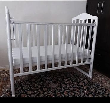 small table: Продаем классическую детскую кроватку в универсальном белом цвете — 1